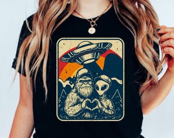 Funny Bigfoot Shirt, UFO Alien Tee, Sasquatch Graphic T-Shirt, Funny Vintage Retro Graphic Alien Tshirt, Gift for Him