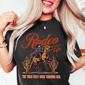 Retro Western Shirt, Vintage Cowgirl Tee, Rodeo Graphic Shirt, Country Western Tee, 90s Cowboy Style, Southern Rodeo Outfit, Boho Western