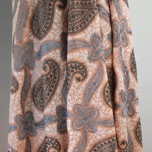 Peach Embroidered Wool Shawl: Lightweight Floral Pashmina Wrap (30x80 Inches)