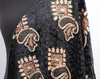 Chal de terciopelo negro con bordado de hilo de seda grueso, tipo dupatta (36 x 90 pulgadas)