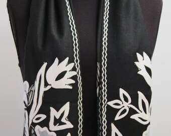 Black Kasmiri Thread Embroidered Floral Stole, Wrap (28 X