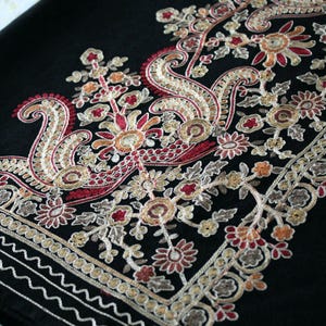 Cashmere Pashmina Scarf: Black Multicolored Silk Needlework Embroidery