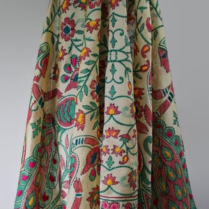 Mughal Darbar Phulkari Dupatta Seide / Hand bestickt / Festliche Hochzeit Dupatta / Floraler Schal Bild 1