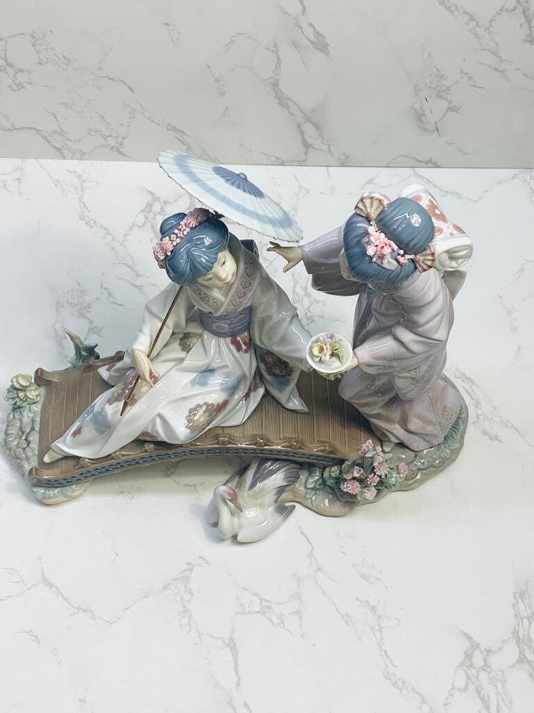 Lladro 1445 SPRINGTIME IN JAPAN Girls Bridge Porcelain Figurine