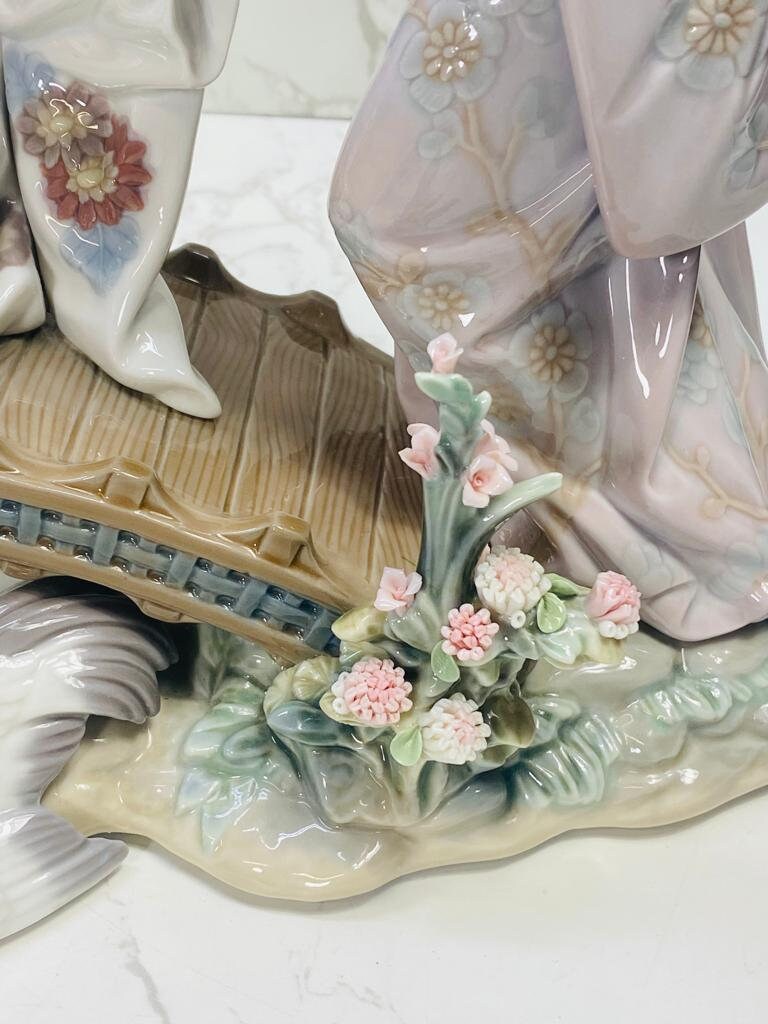 Lladro 1445 SPRINGTIME IN JAPAN Girls Bridge Porcelain Figurine