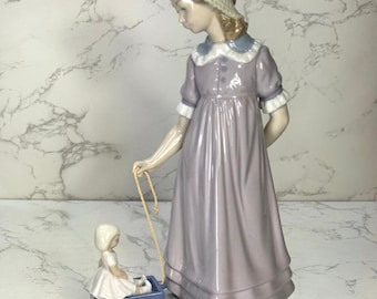 Lladro Girl with Toy Wagon #5044 Porcelain Figurine Retired
