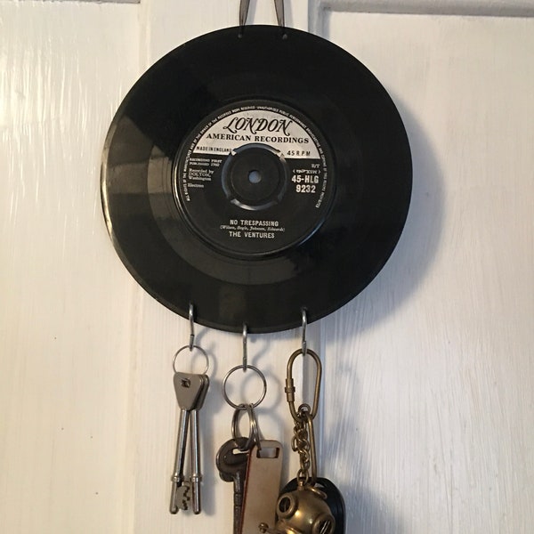 7” record key holder/hanger, or necklace hanger, upcycled vintage vinyl, retro home decor, quirky gift