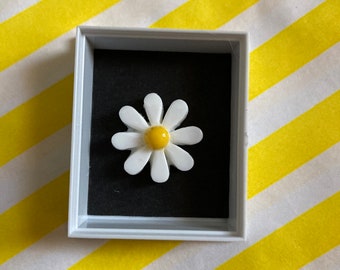 The wee daisy in a box ,Shelf Ornament, Kawaii Keepsake, Feelgood Gift, Pocket hug, Missing You Gift, Quirky Gift, Unique Gift, Cute