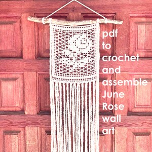 Rose crochet wall hanging pattern image 1