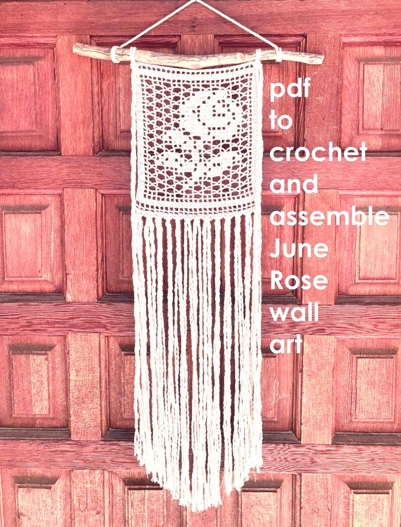 Rose crochet wall hanging pattern image 1