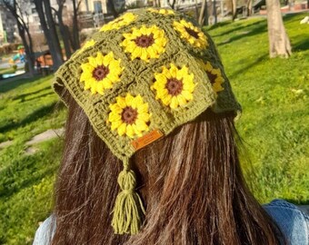 Crochet Bandana, Daisy Granny Square Hair Scarf, Sunflower Headband, Boho Hair Kerchief, Handmade Hair Accessories, Head Jewellery, Handmade