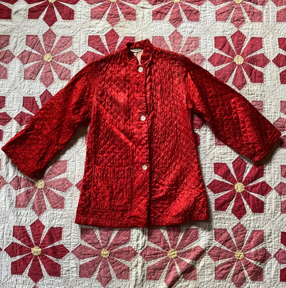 Vintage 1960s Quilted Bed Jacket Gem