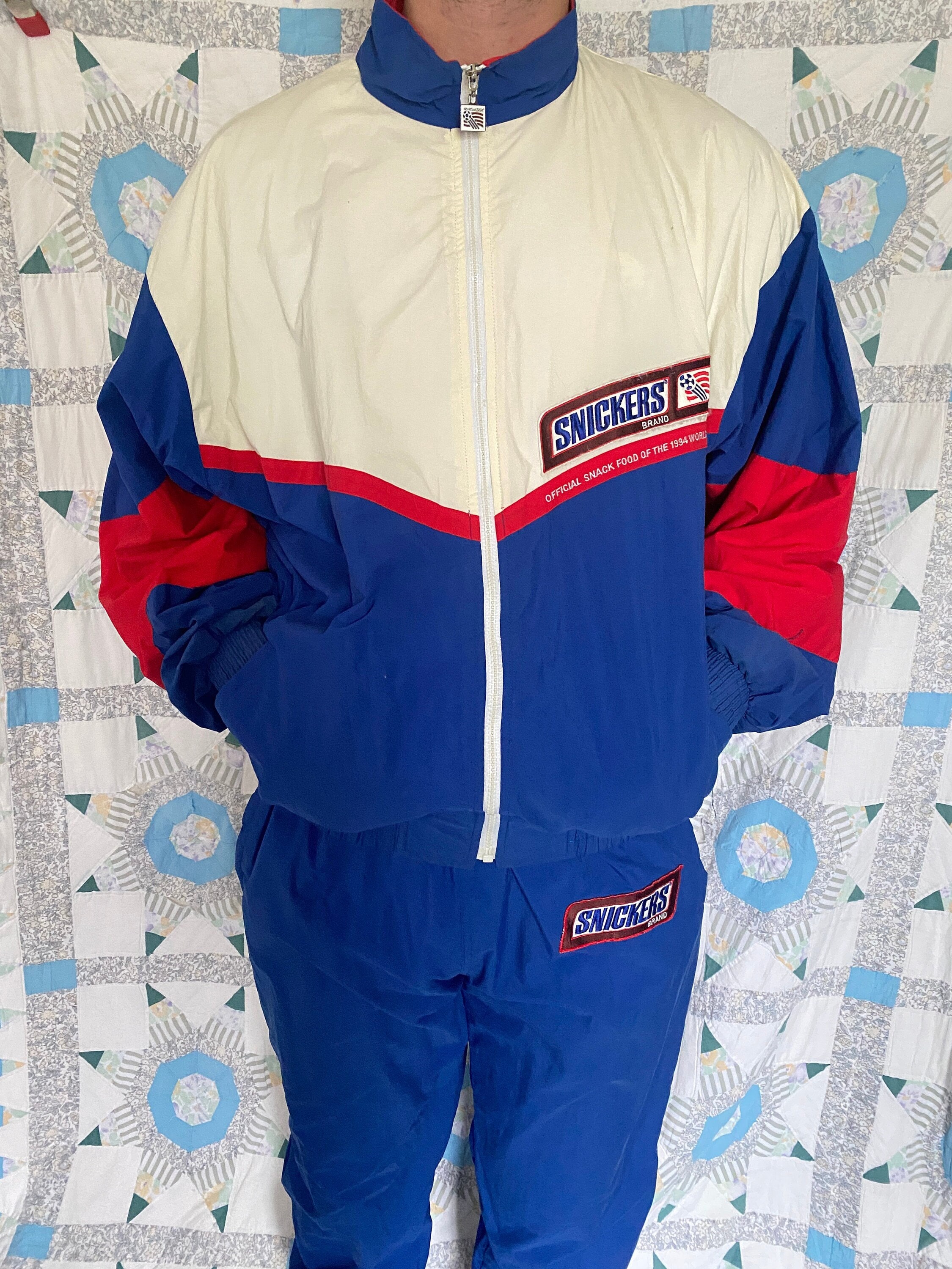 Sazz Vintage Clothing: (Mens Snug XL) Vintage 1991 Sports