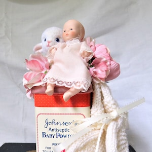 Vintage Johnson&#39;s Baby Powder Diorama / Decoration / Centerpiece