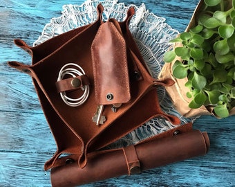 Handmade Leather Dice Tray: Personalized Valet Catch-All