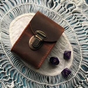 Dnd dice bag, Leather dice box, Dice Vault, Engraved dice holder