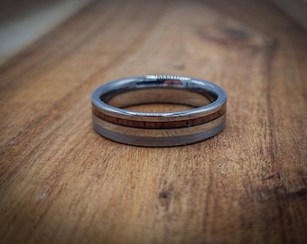Herren Whisky Fass Silber Wolfram Holz Ring - Einzigartiger Herren Ehering - Wolfram Ring - Moderner Whisky Fass Ring - Wolfram Ring