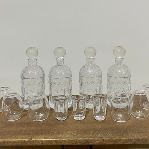 Miniature carved glass bottle for Neapolitan nativity scene Neapolitan presepe props santon dolls