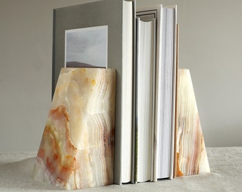 Onyx Marble Wedge Bookends | Book Holder | Book Shelf Organiser | Book End | Luxury Natural Stone Mantelpiece Ornament | Home Office Tidy