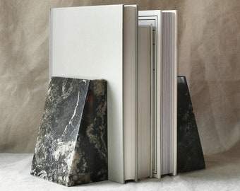 Black Marble Wedge Bookends | Book Holder | Book Shelf Organiser | Book End | Luxury Natural Stone Mantelpiece Ornament | Home Office Tidy