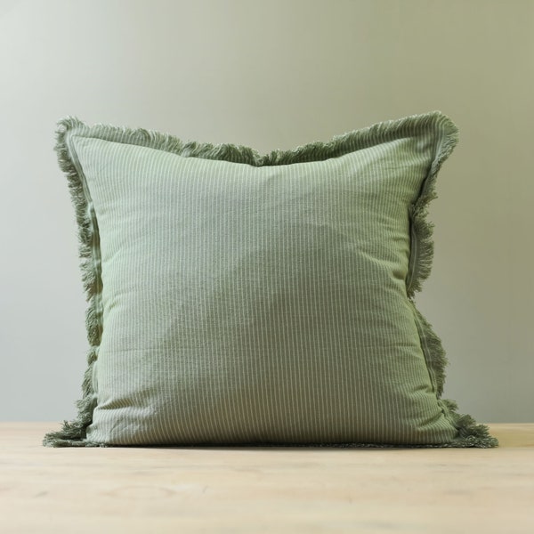 Vert Otto | effiloché housse de coussin | Grande housse de coussin à rayures fines | Coussin rustique vert olive | 50x50cm | Canapé de chambre | Grande