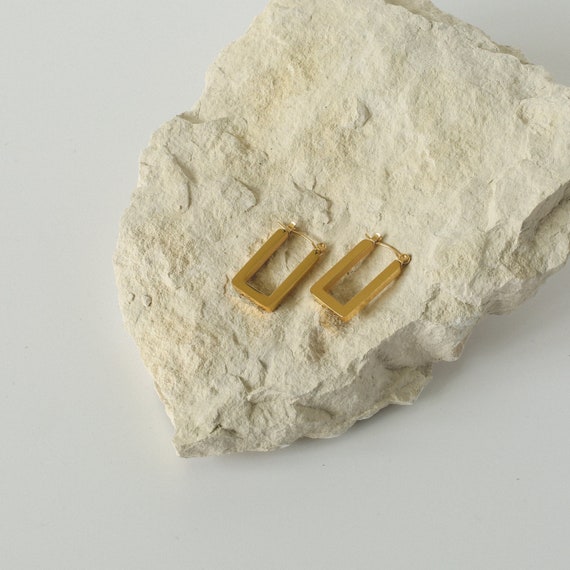 Poppi Hoops in Gold | Beautiful 18ct Gold Plated Jewellery | Modern Square Hoop Earrings | Sophisticated Jewellery Gift | Minimal Design