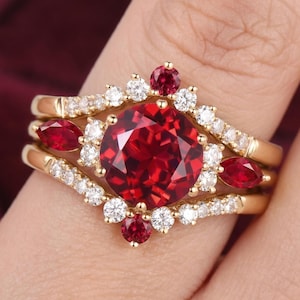 Unique Round Cut Ruby Engagement Ring Se July Birthstone Cluster Halo Ring Art Deco 14k Rose Gold 3pcs Bridal Ring Set Women Gift