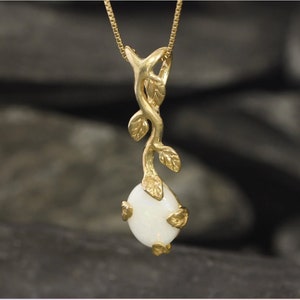 Vintage Gold Opal Necklace, White Opal Necklace, Gold Chain Necklace with Opal Pendant, White Stone Necklace, Leave design opal
