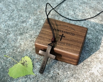 Personalisierte Holz Kreuz Halskette & Geschenk-Box, Erstkommunion Geschenk, Holz Anhänger Christian Taufe graviert angepassten Namen, Erinnerungsbox