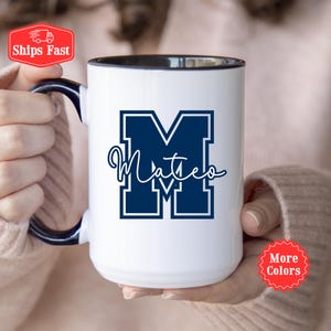 Taza con inicial personalizada, taza con inicial de letra universitaria personalizada, taza con monograma, taza de café con letra y nombre, regalo de cumpleaños para un amigo