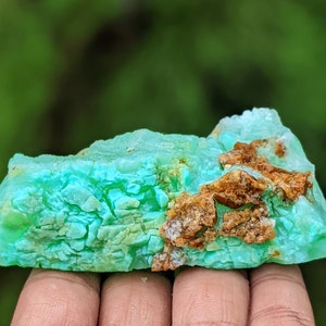 98 gr ..Chrysoprase Apple-Green Chalcedony