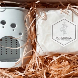 Wax Melt Gift Set | Melt Burner | 2 x Bags  Botanical Wax Melts | Scented | Vegan Friendly