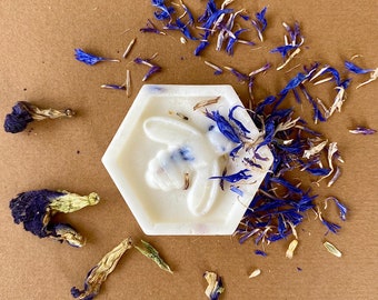 Black Fig & Vetiver |  4 x Botanical Soy Wax Melts | Scented | Vegan Friendly and Cruelty Free | Gift
