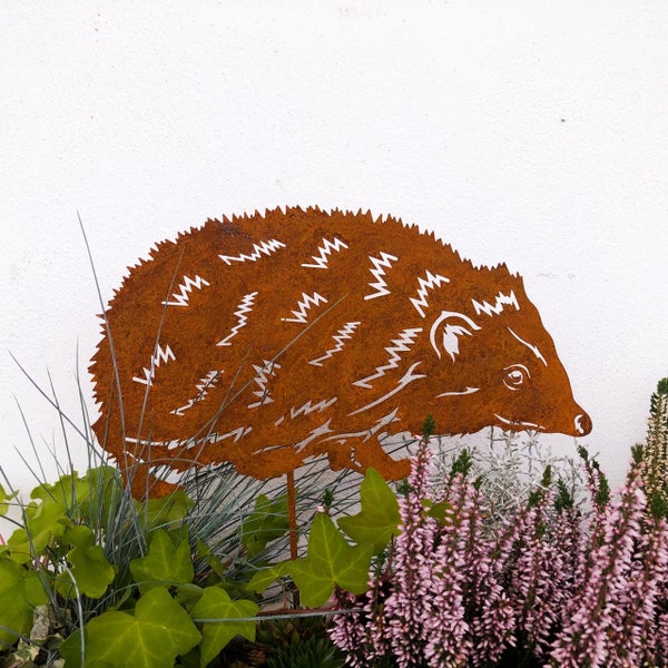 Igel Rostfigur 15 cm (mit Spieß 35 cm)