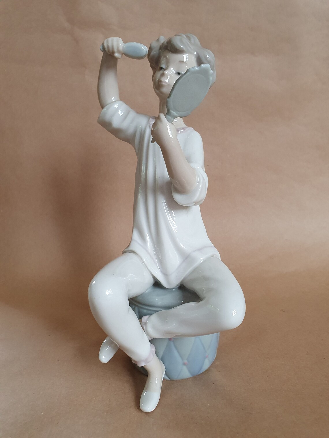 Stunning Lladró Figurine 1081 Girl with brush Etsy