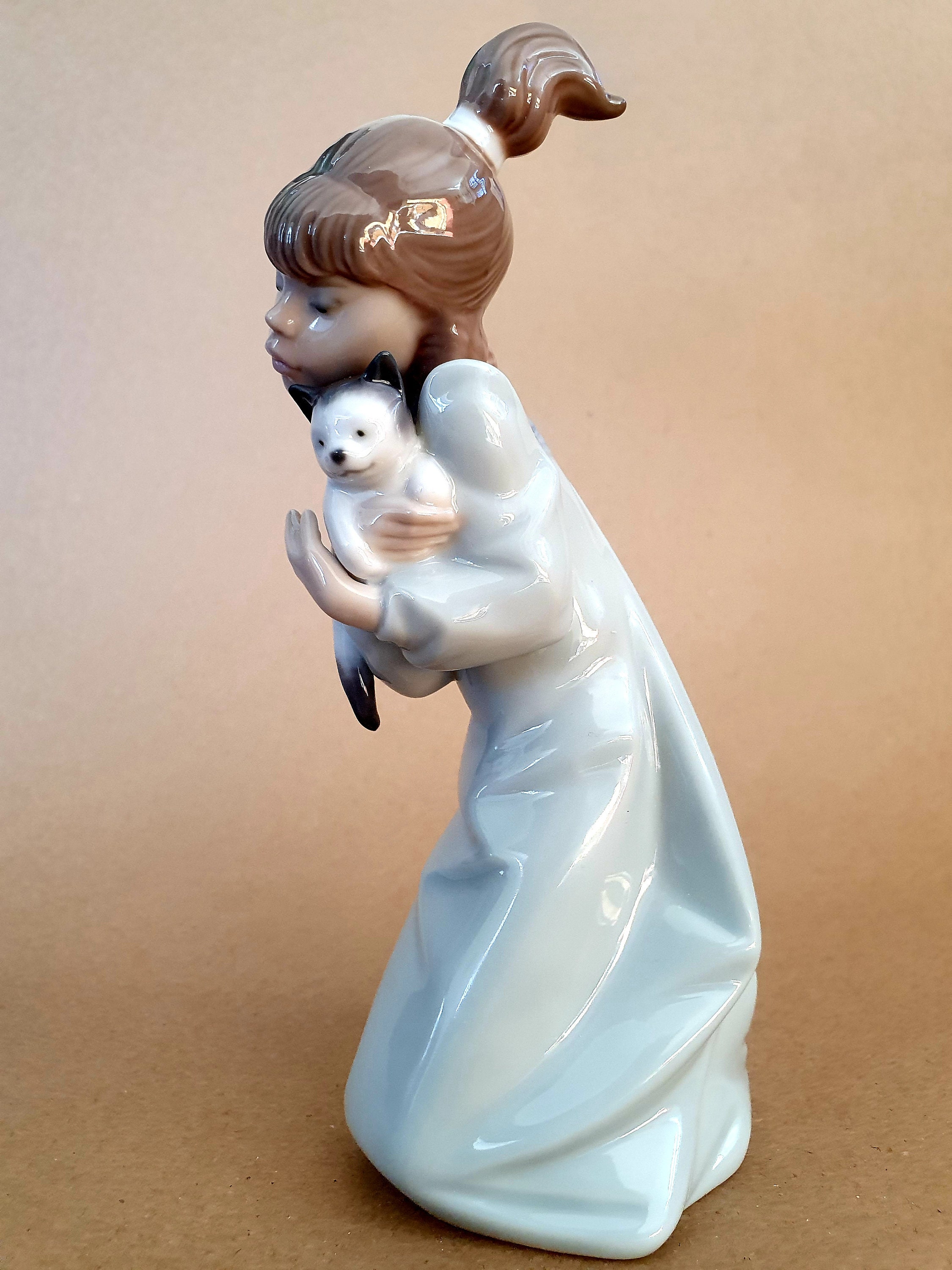 リアドロ\"Sleepy Kitten\"5712 LLADRO 