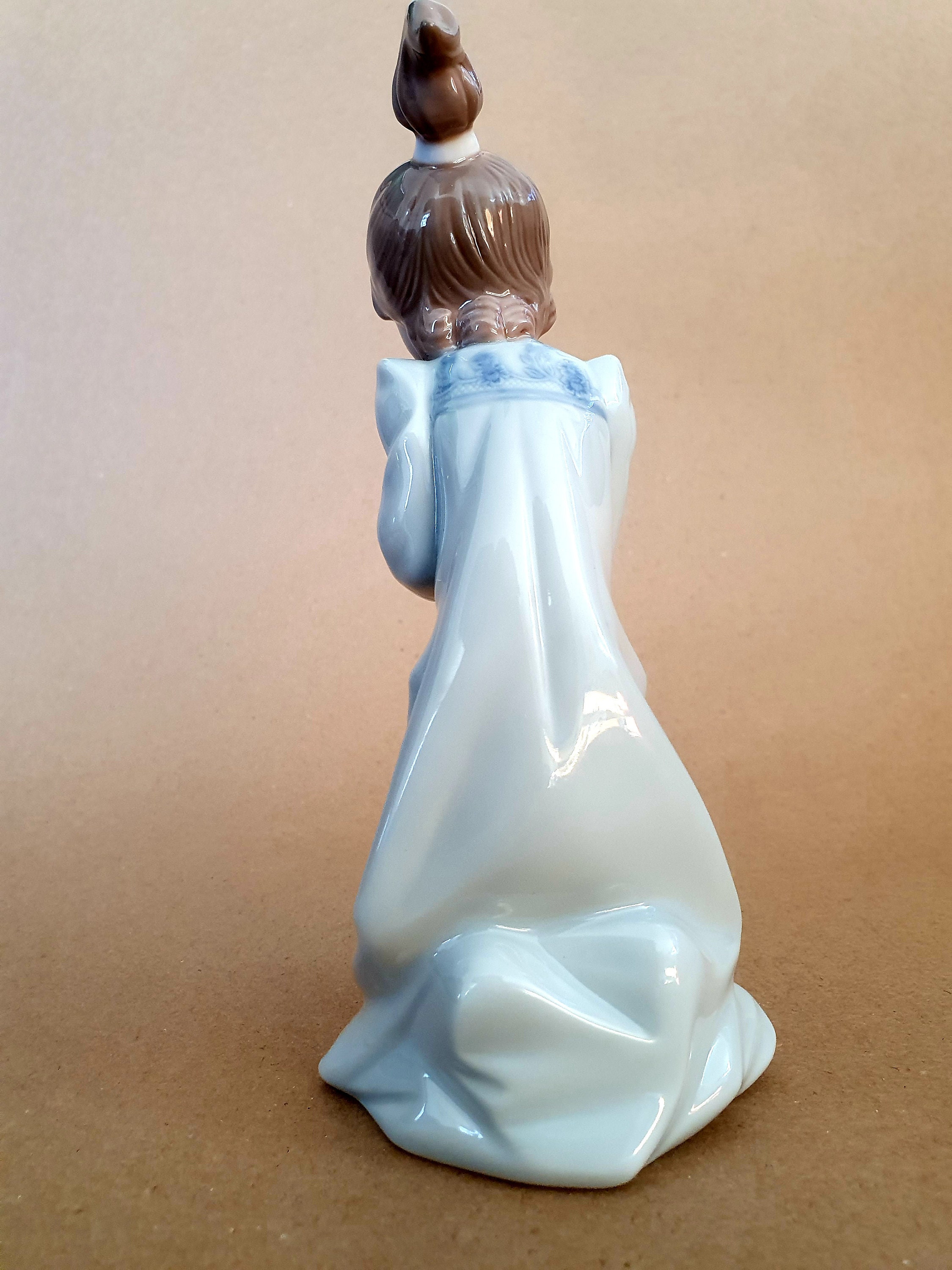 リアドロ\"Sleepy Kitten\"5712 LLADRO 