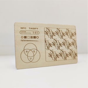 Gepersonaliseerde houten NFC digitaal visitekaartje | Tik op vCard met QR-code en sociale media-links | Slimme houten kaart | Lasergegraveerd aan twee kanten