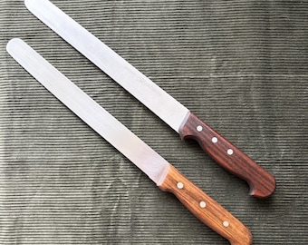 Cuchillo rebanador vintage restaurado de 10 pulgadas con mango de madera de acero inoxidable.