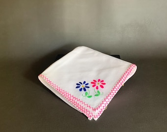 Servilletas vintage de lino blanco bordadas a mano - Diseño floral - Juego de 4