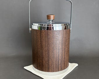 Cubitera Kromex Mid Century con pinzas, imitación madera y cromo, fabricada en EE. UU.