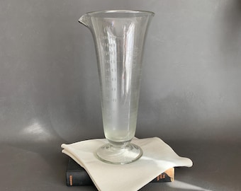 Vaso medidor antiguo de Armstrong Cork Co.: vaso farmacéutico soplado a mano