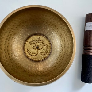 Hand beaten Tibetan OM Singing Bowl for Sound Healing Meditation Tools | Gift for Her | Gifts for Him | Heal your 7 Chakras | Free Shipping