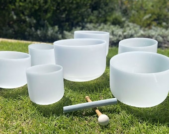 Crystal Singing Bowls 432 Hz: 7 Chakra Set with Carry Bags