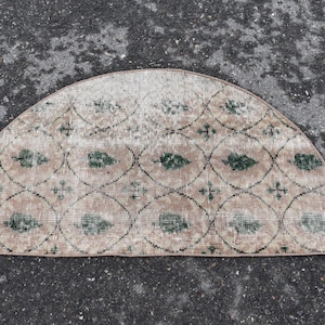 Handmade small rug, Turkish rug, Vintage doormat rug, 1.6 x 3.3 ft Floor unique wool rug, Frontdoor rug, Bohemian rug, Kitchen rug, RR3882