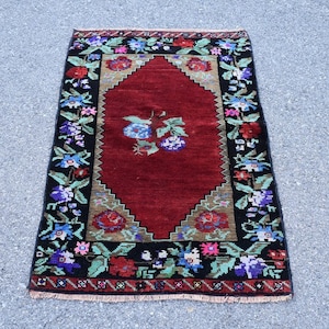 Turkish rug, Vintage rug, Boho Decor rug, Oushak rug, 2.4 x 3.9 Ft , Small Area rug, Doormat rug, Handmade rug, Bohemian rug, Carpet, RR4902