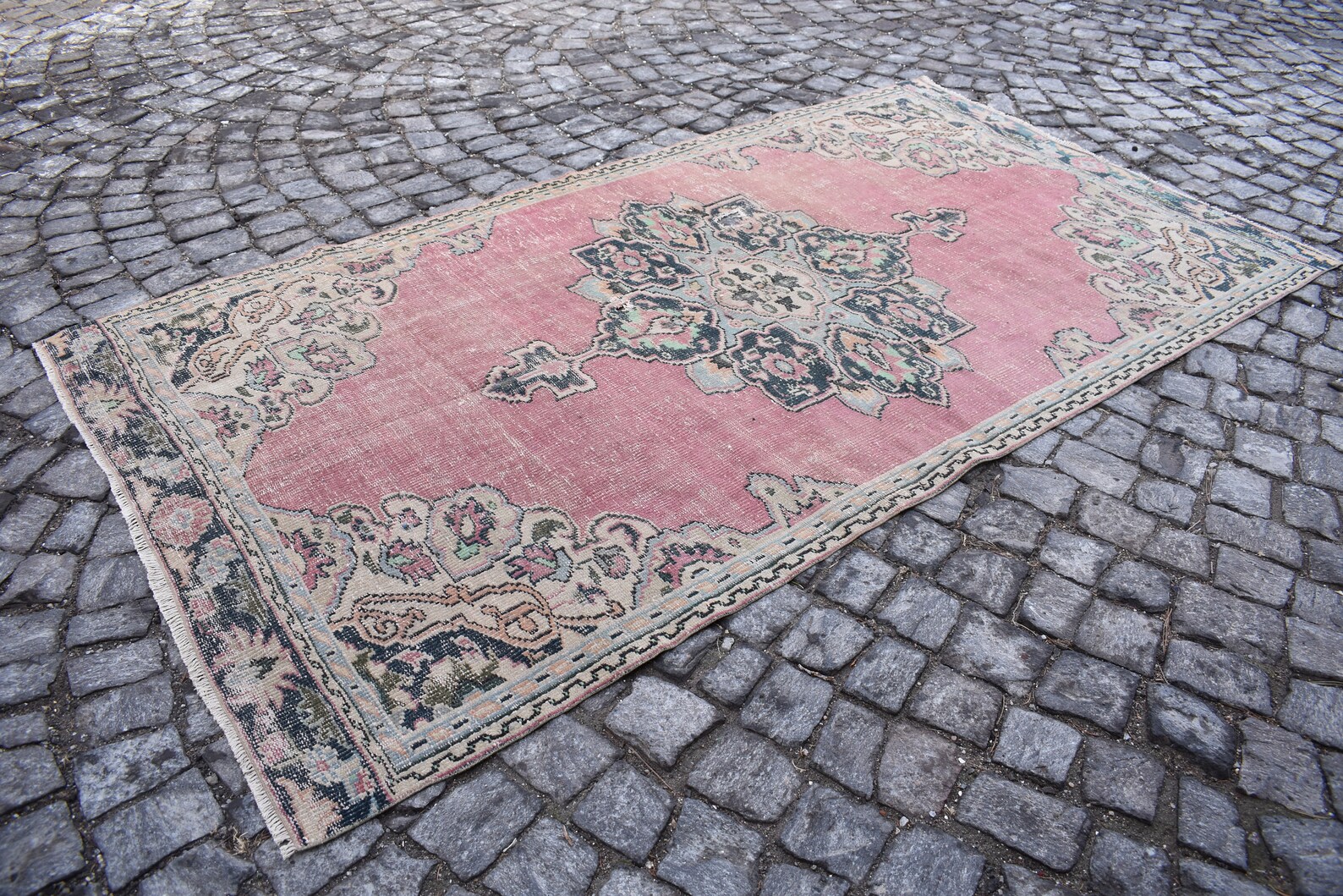 Pink turkish rug Vintage rug Handmade rug Colorful rug 5.2 Etsy