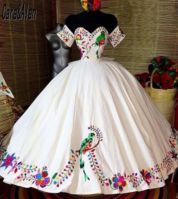 Vestidos de cheap quinceanera bordados