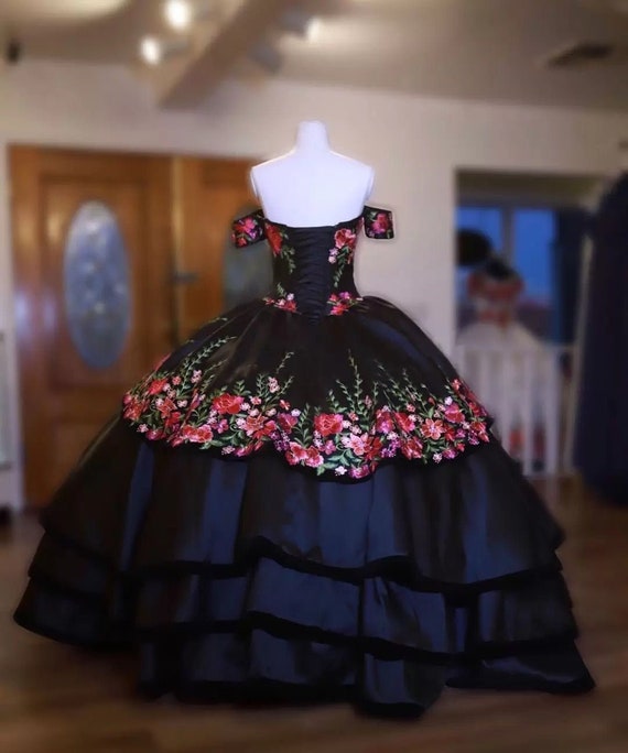 2021 Vintage Black Mexican Quinceanera Dresses Sweet 16 Dress Charro Flower Embroidered Satin Off The Shoulder Party Gowns