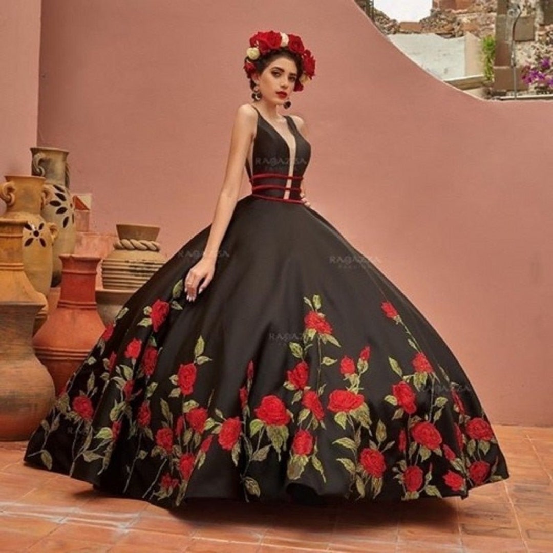 Sexy Dee V Cuello Vestidos De 15 Años Bordado Negro Vestidos - Etsy México Sexy Dee V Cuello Vestidos De 15 Años Bordado Negro Vestidos - Etsy México